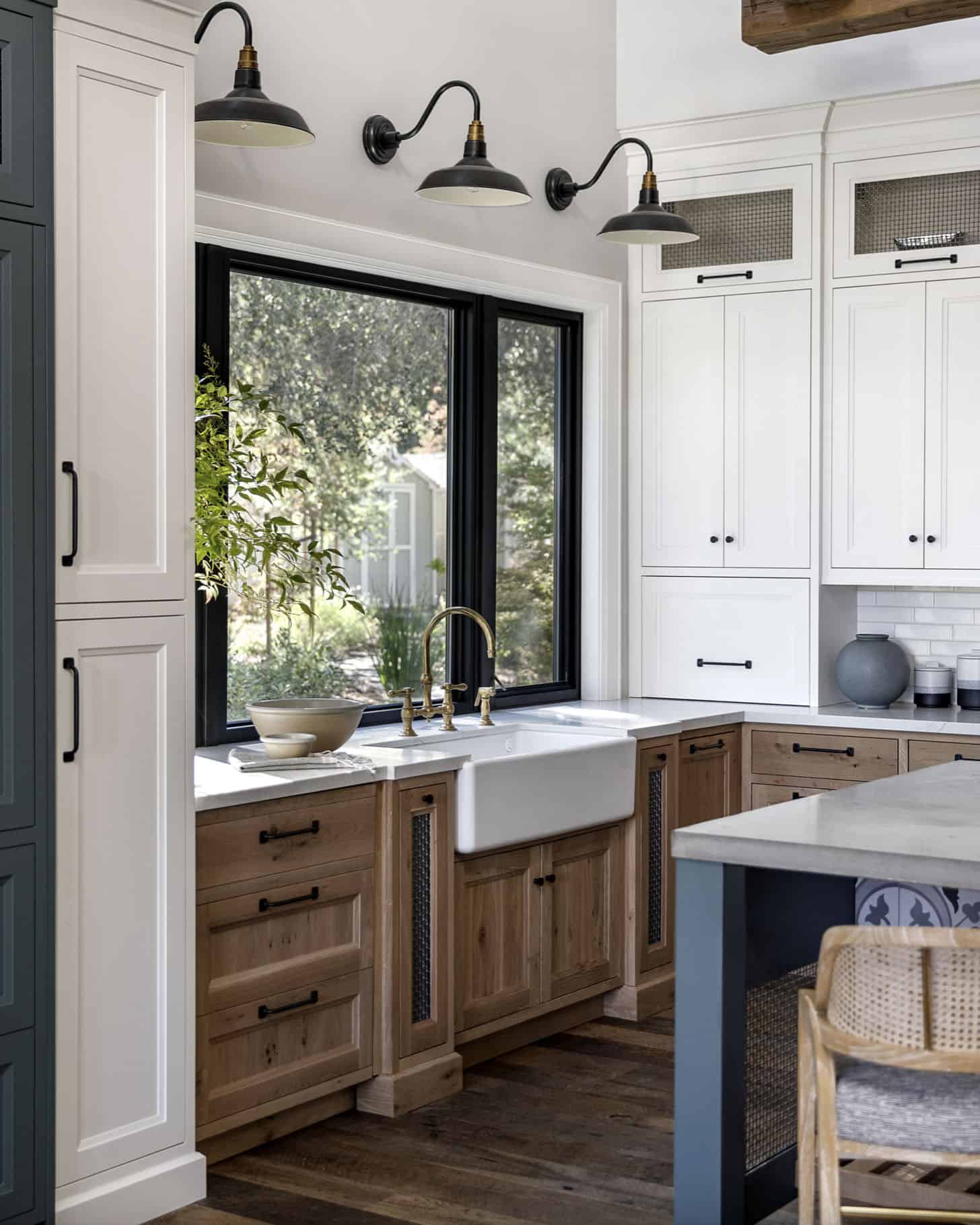 modern-farmhouse-kitchen