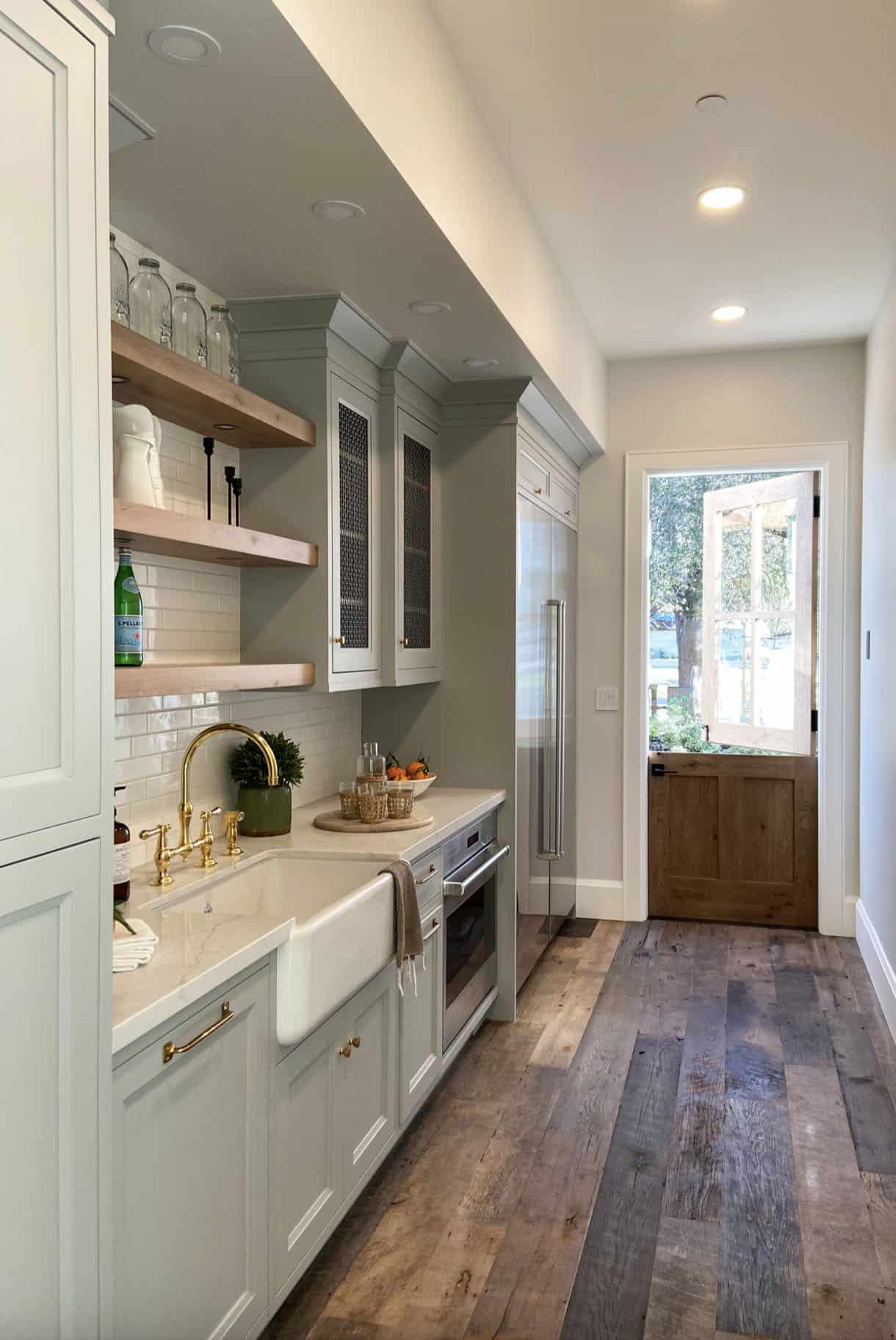 modern-farmhouse-scullery