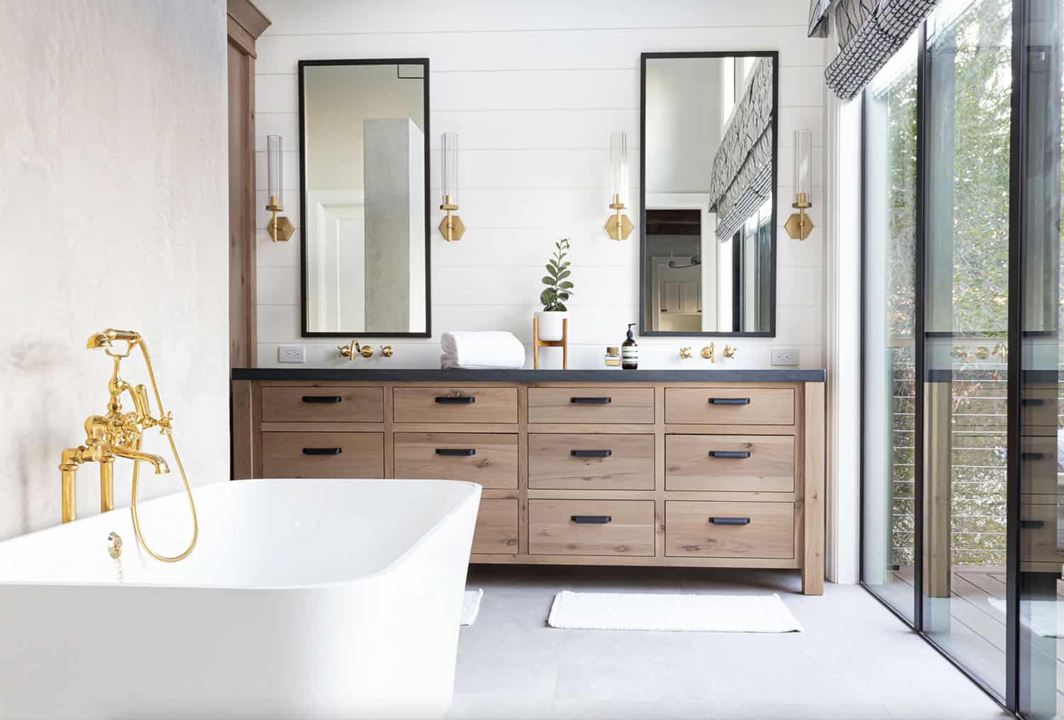 modern-farmhouse-bathroom