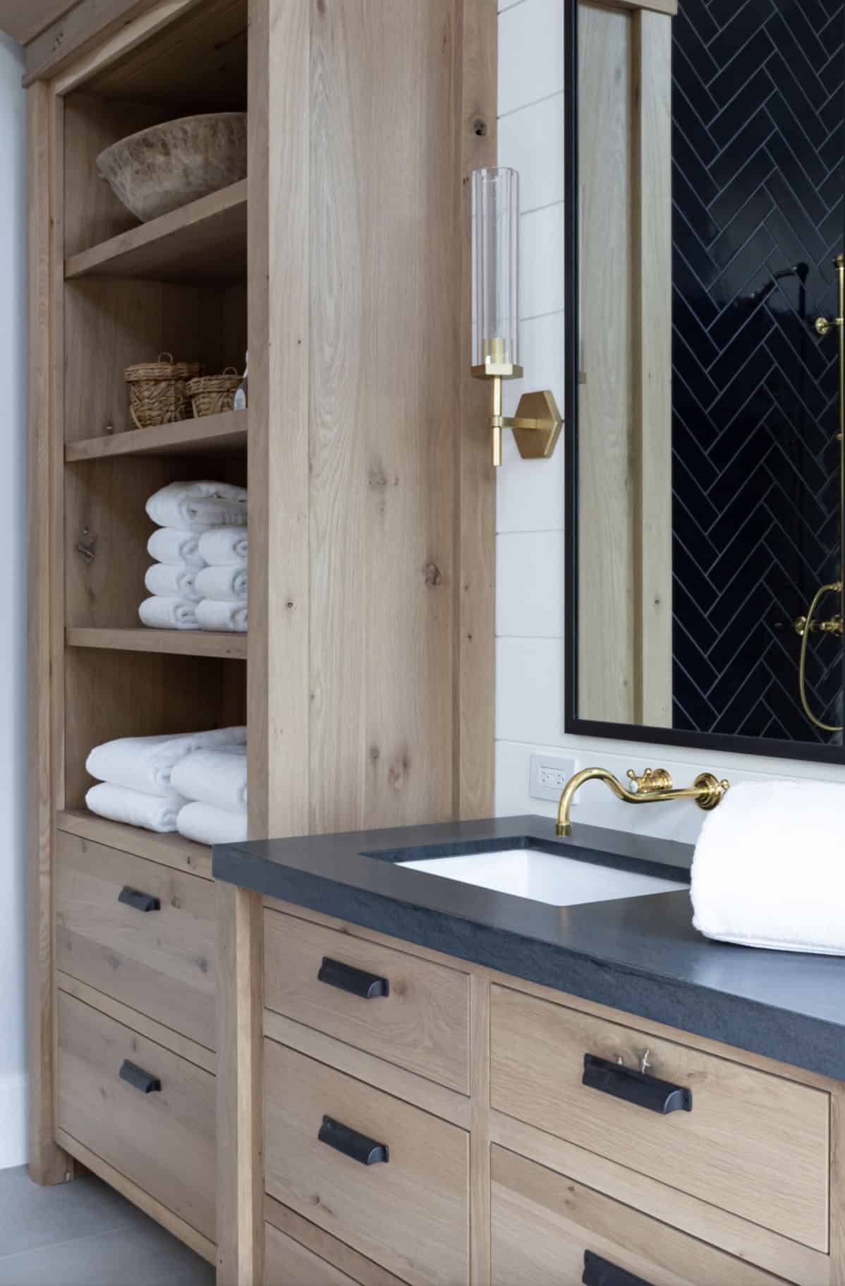 modern-farmhouse-bathroom