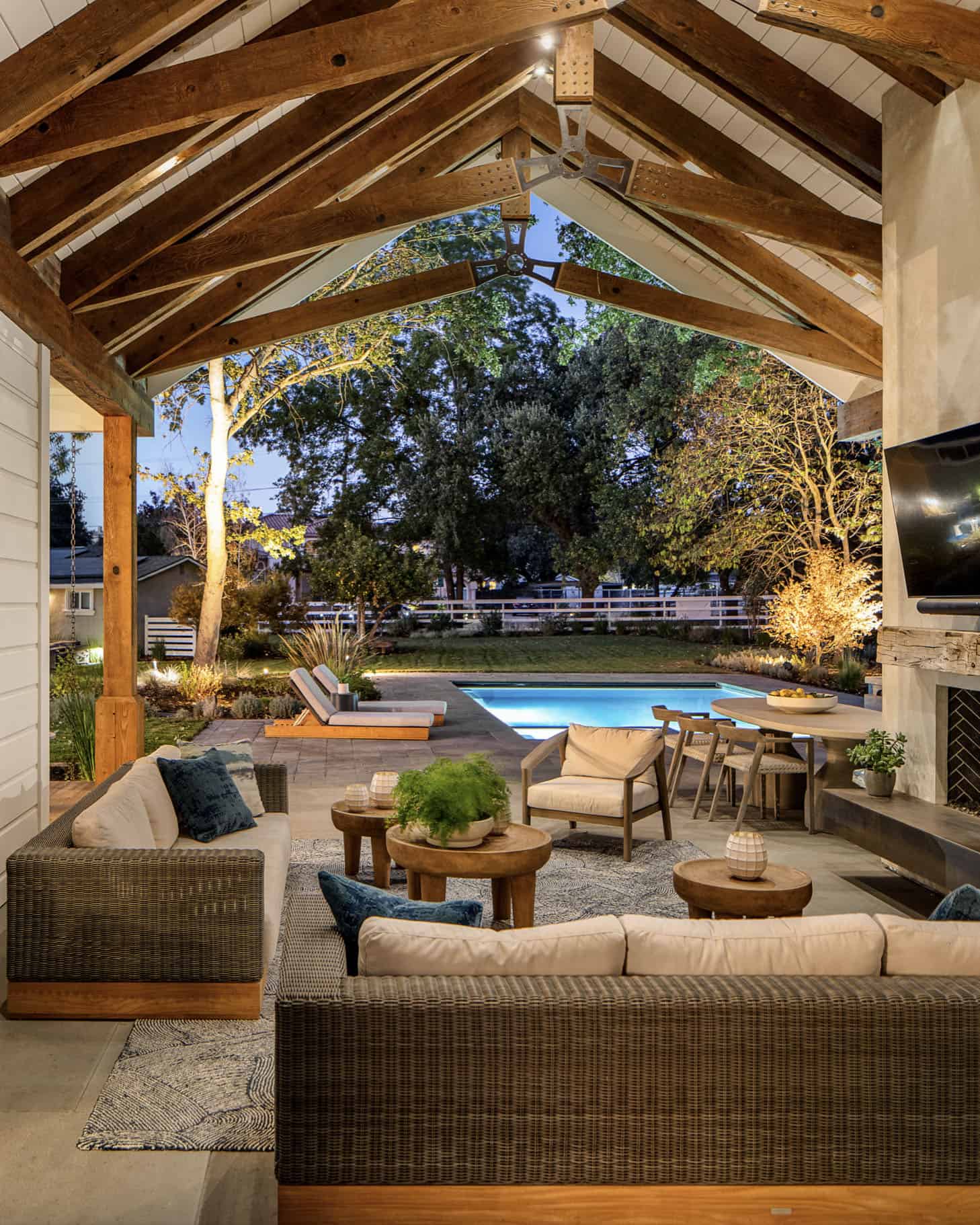 modern-farmhouse-covered-porch