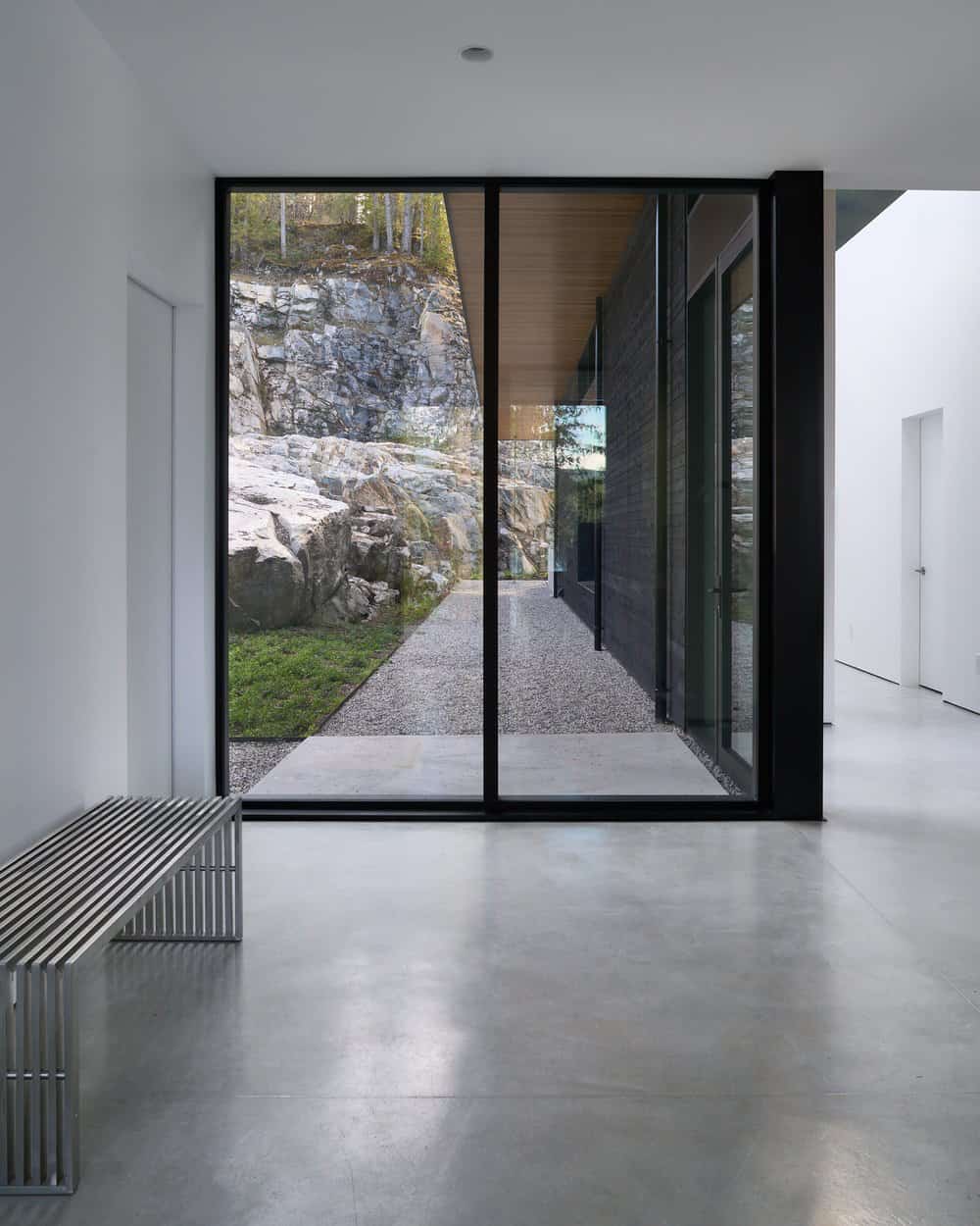 modern-lake-house-retreat-entry-british-columbia