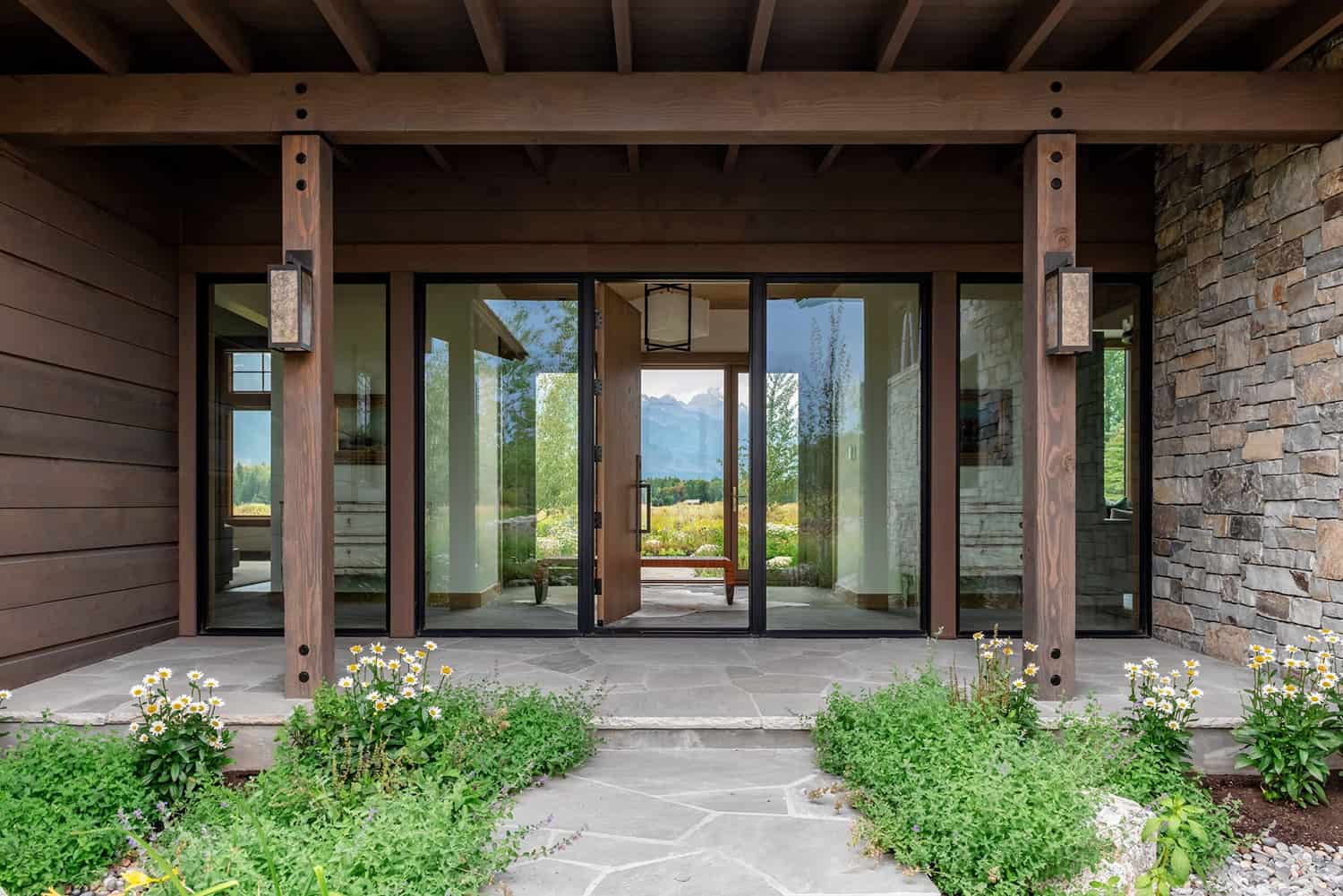 mountain-modern-home-entry