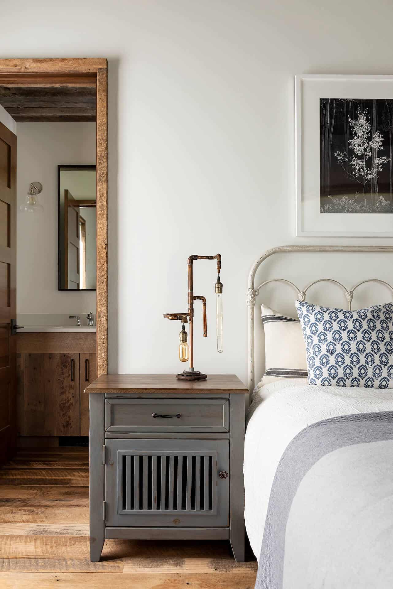 rustic-bedroom