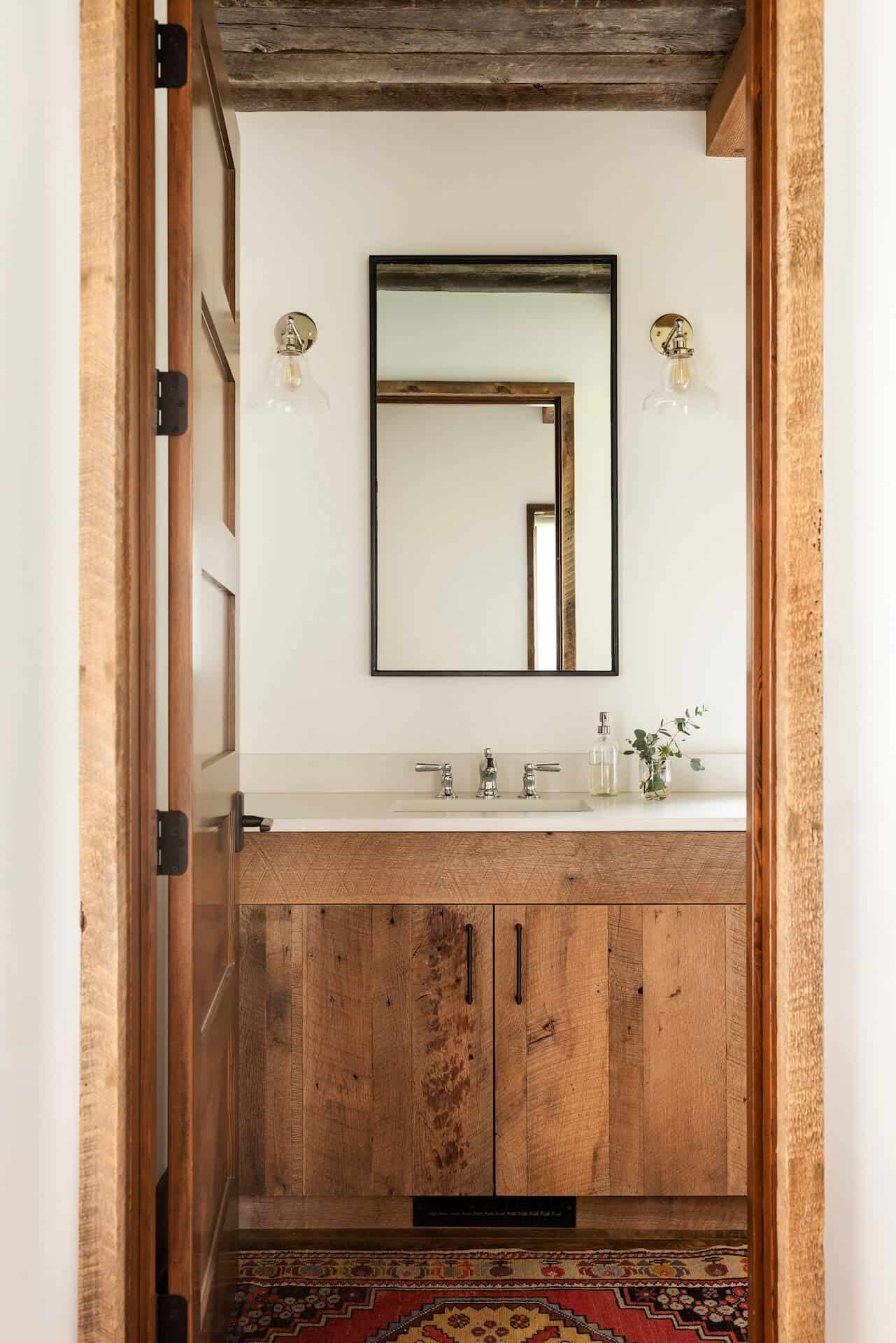 rustic-bathroom