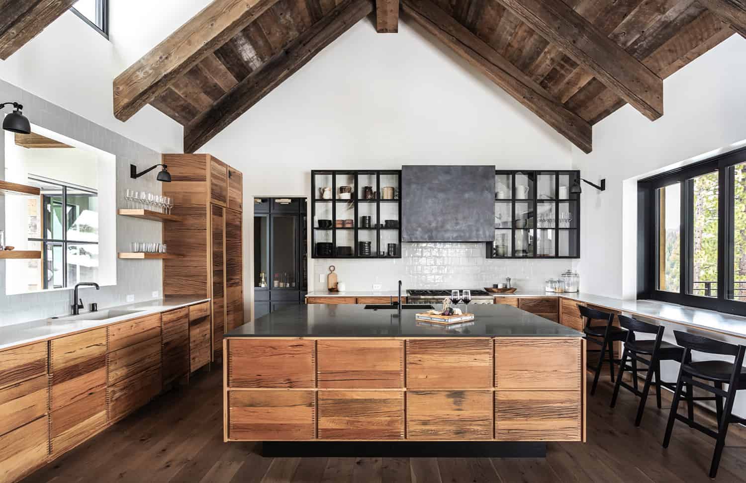rustic-kitchen-tahoe-mountain-house