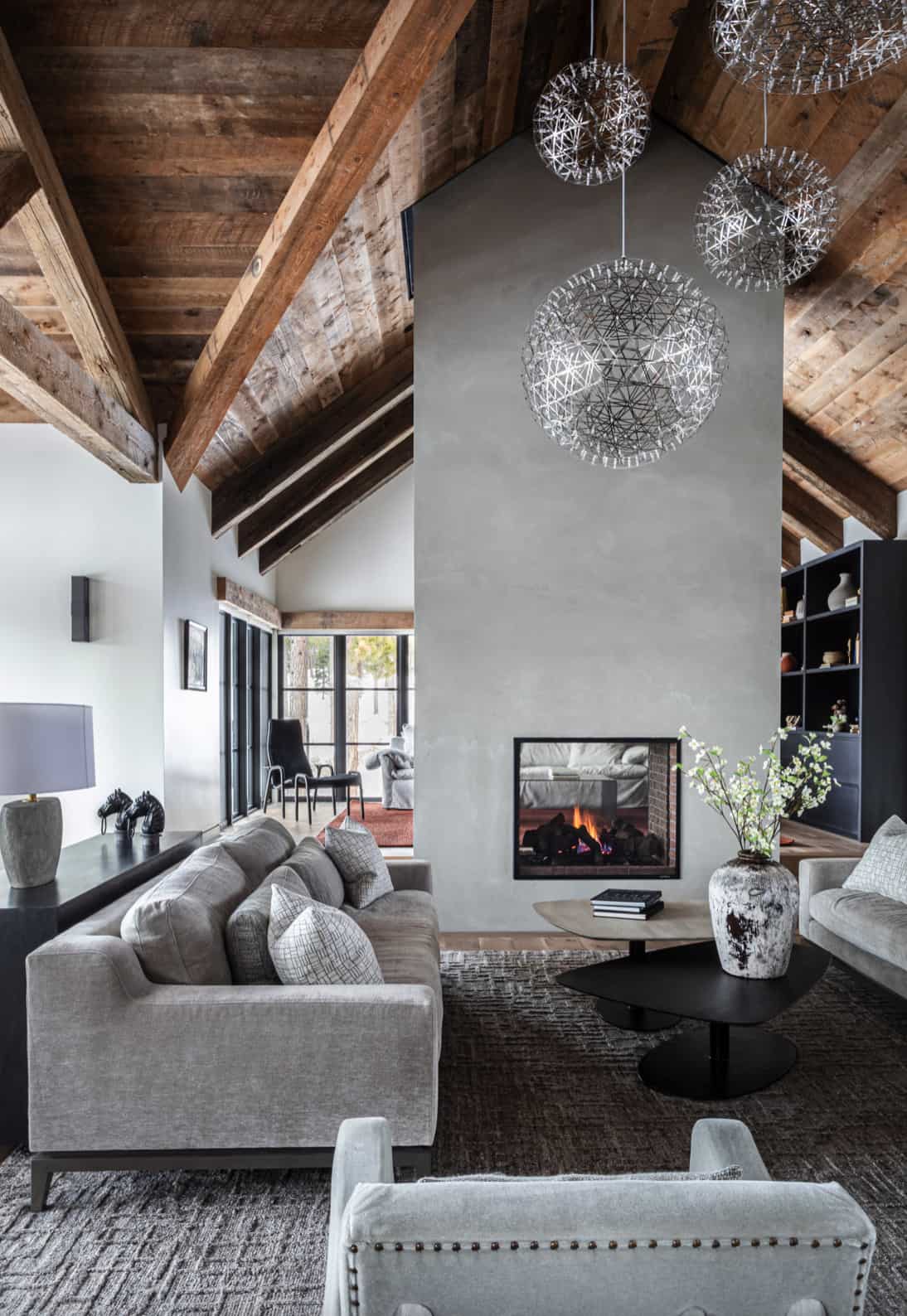 rustic-living-room-tahoe-mountain-house