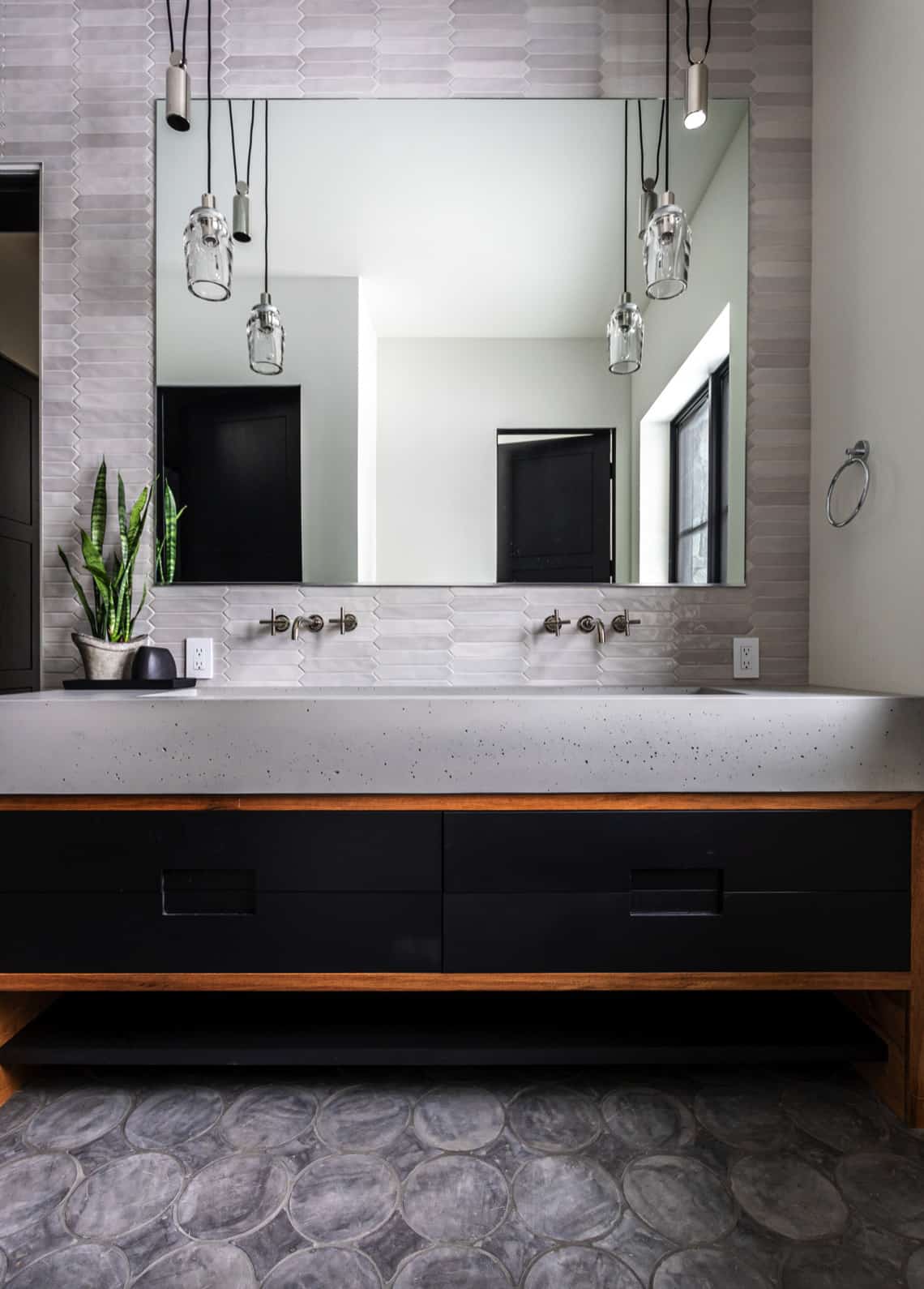 transitional-bathroom