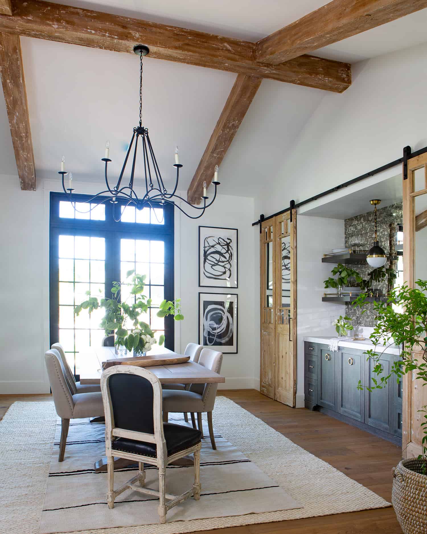 contemporary-dining-room