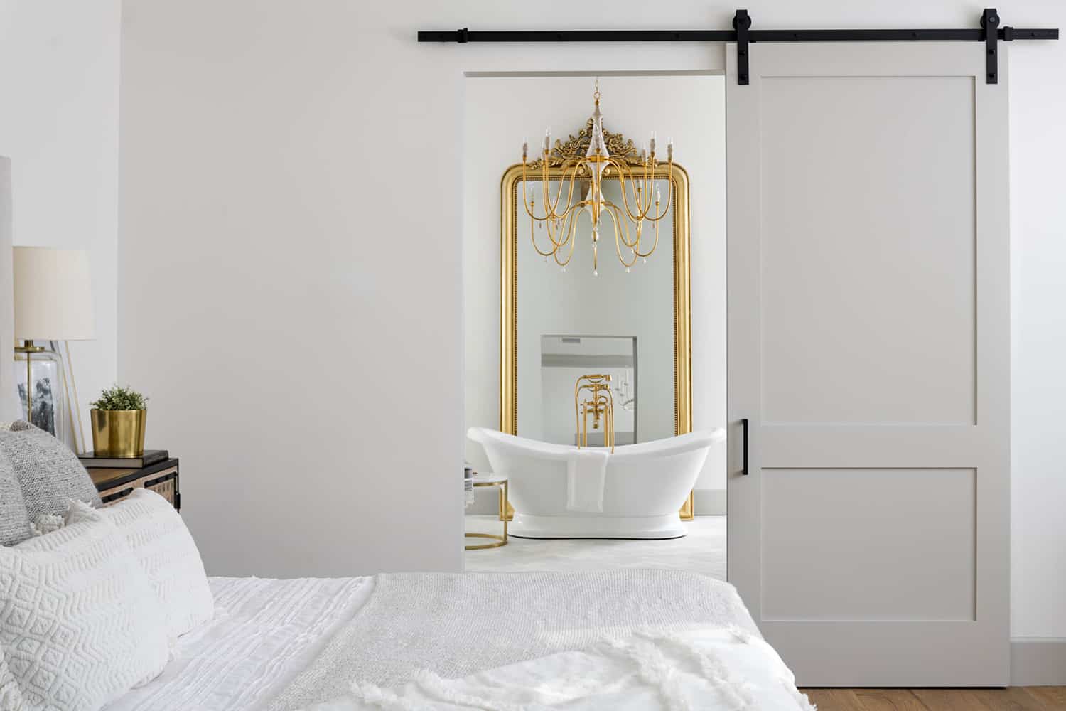 contemporary-bedroom