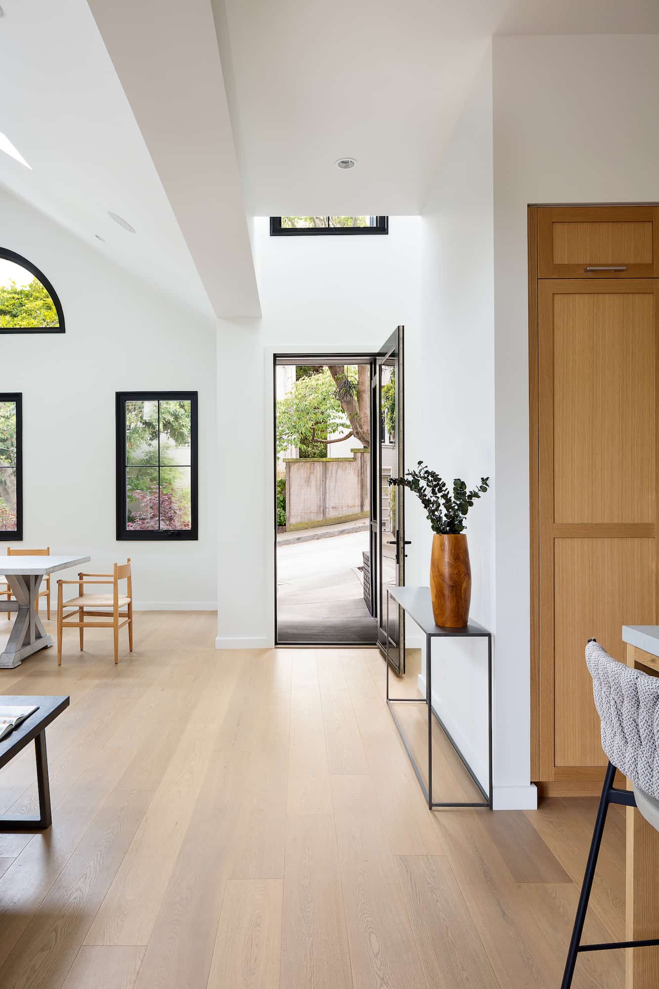 contemporary-house-entry-san-francisco