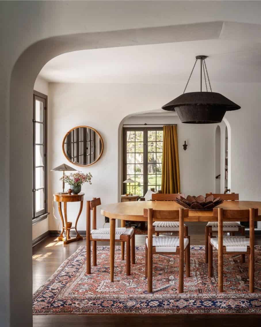 french-eclectic-dining-room