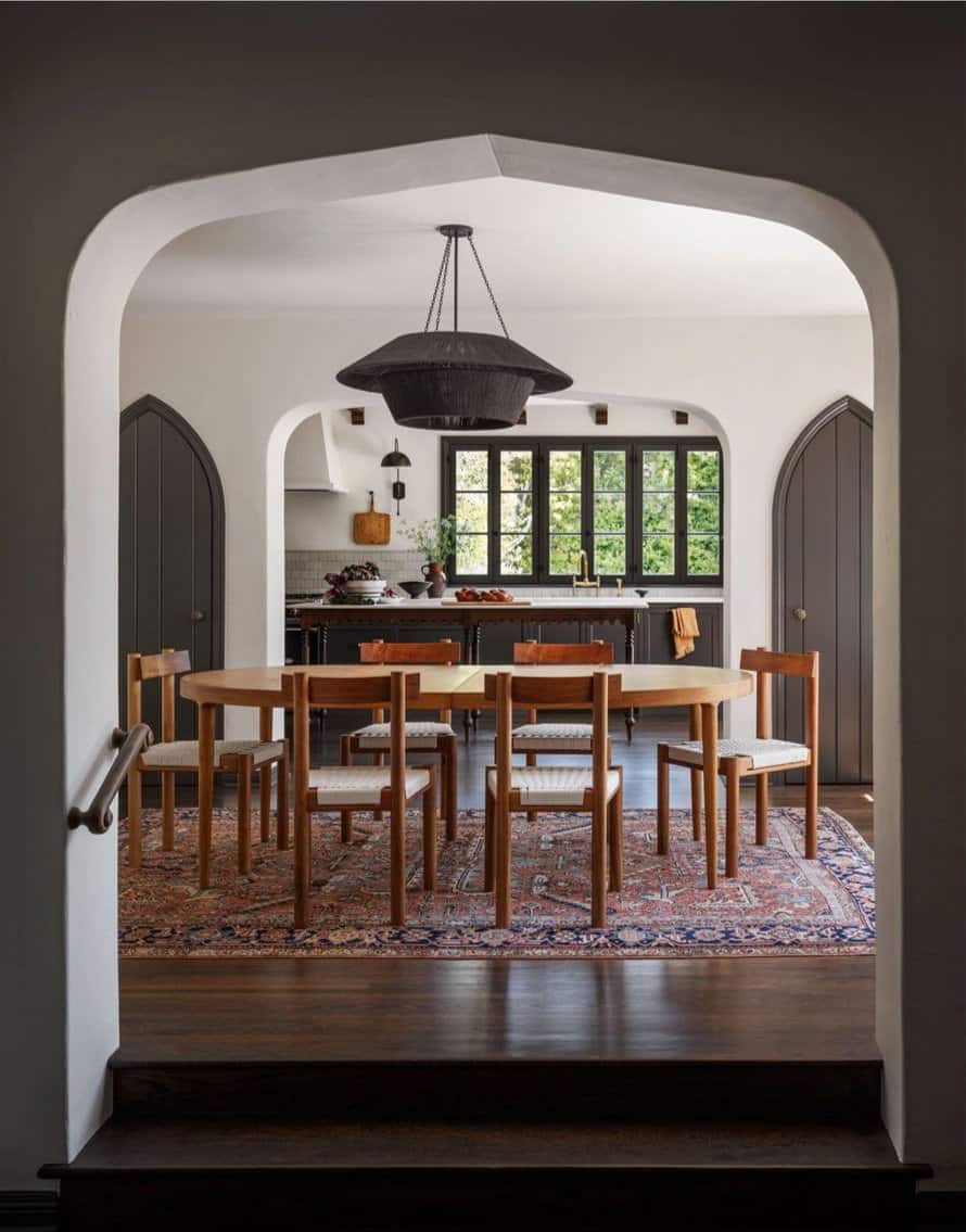 french-eclectic-dining-room