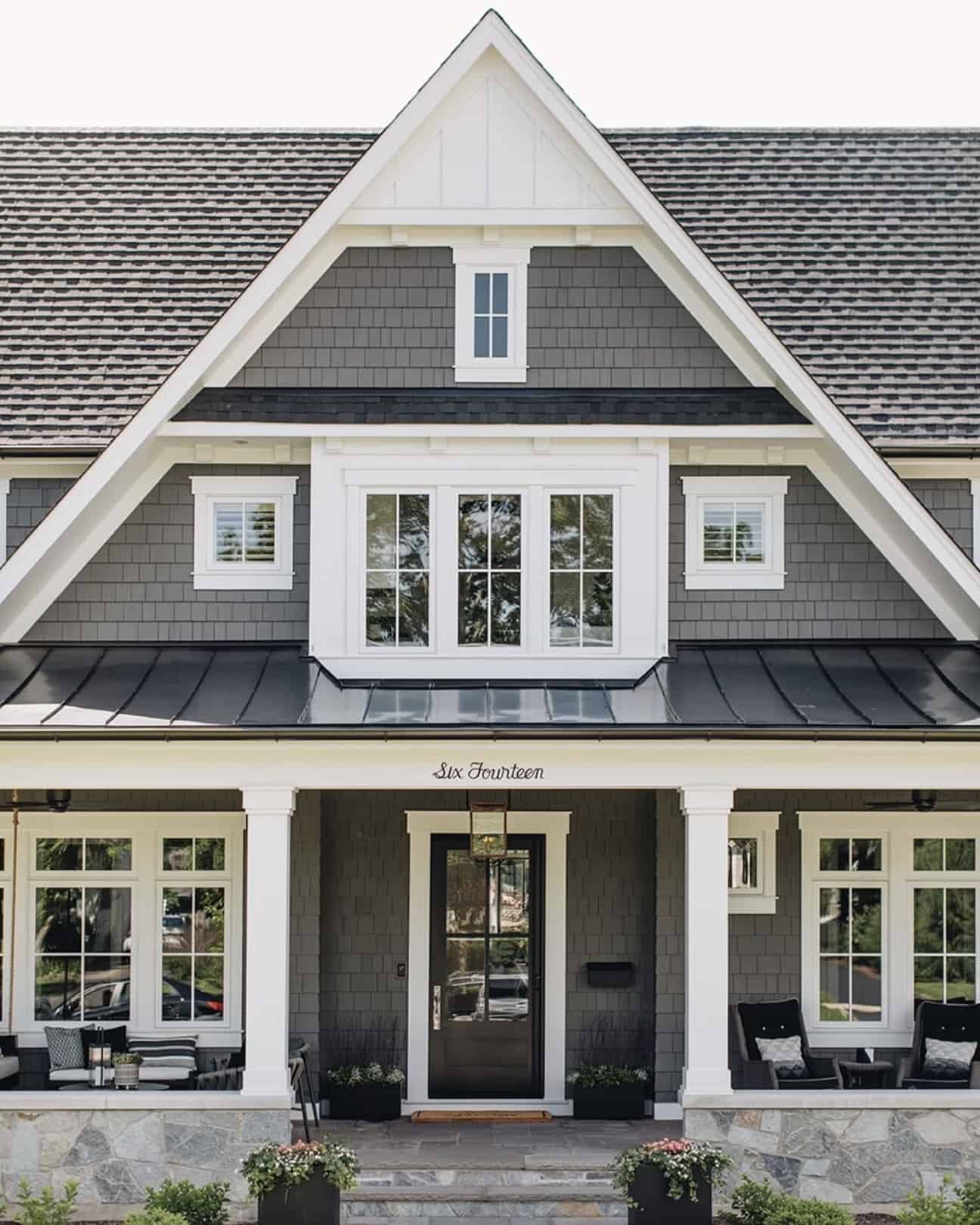 modern-farmhouse-exterior