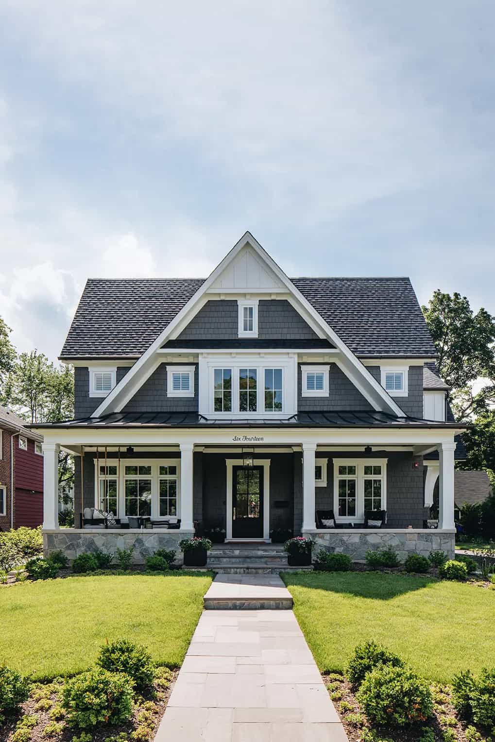 modern-farmhouse-exterior