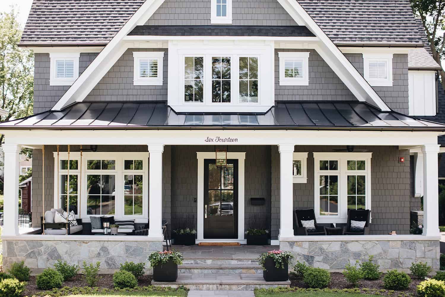 modern-farmhouse-exterior