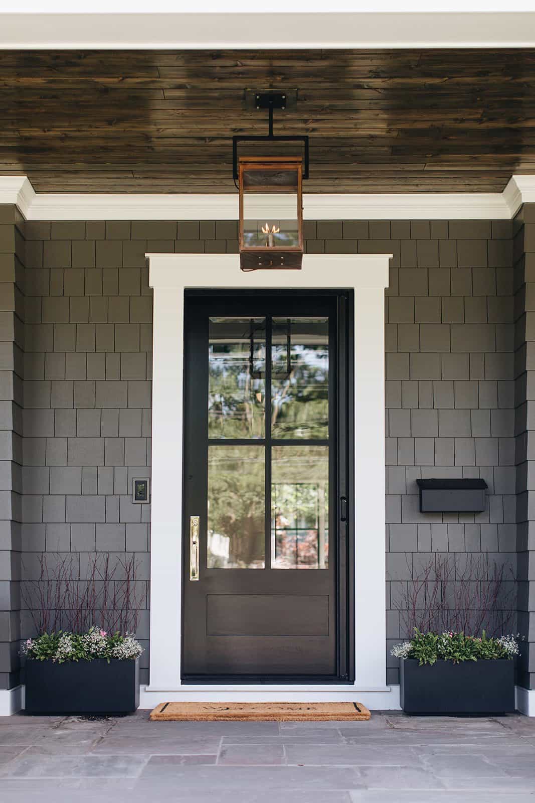 modern-farmhouse-entry