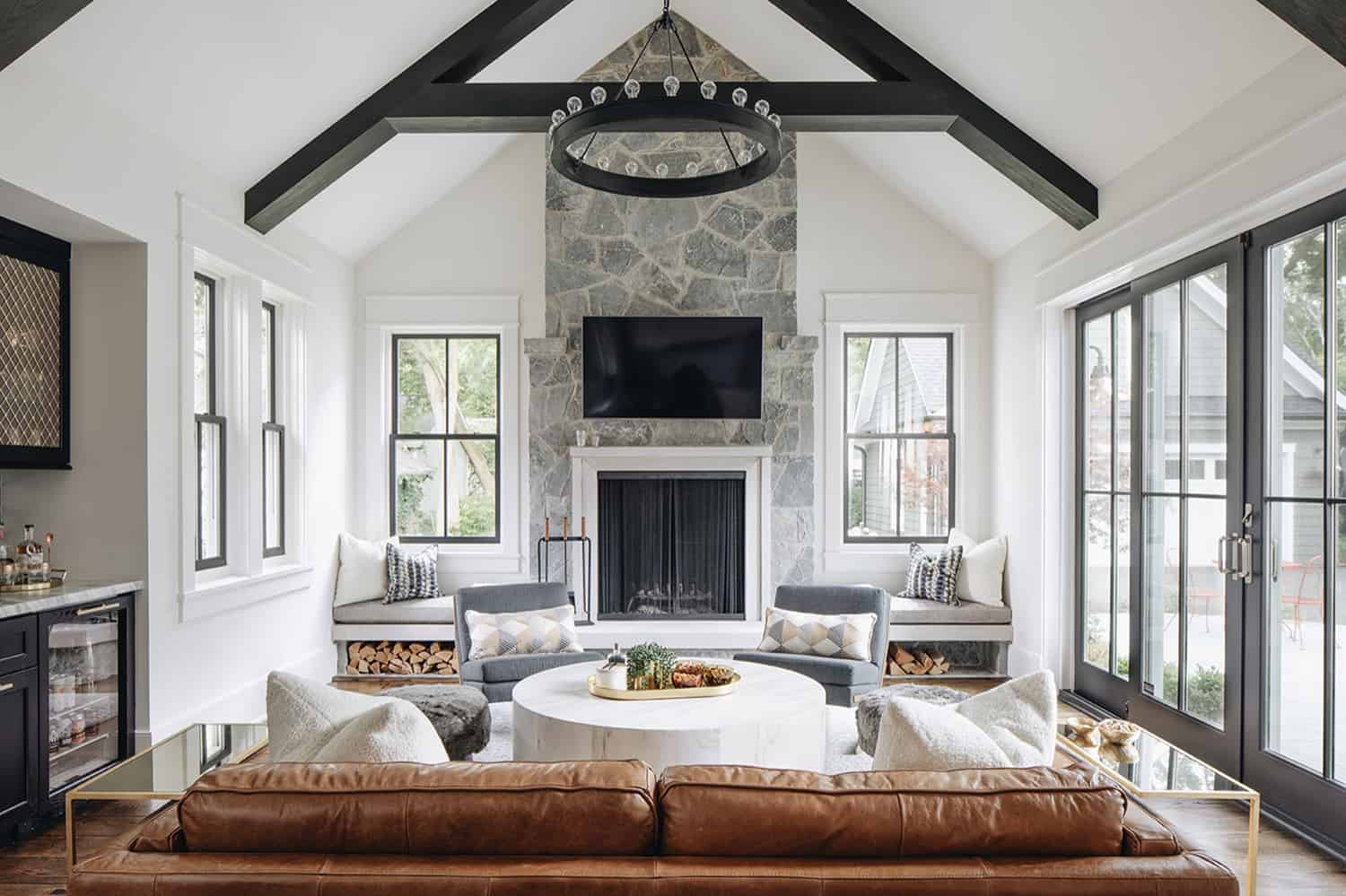 modern-farmhouse-living-room