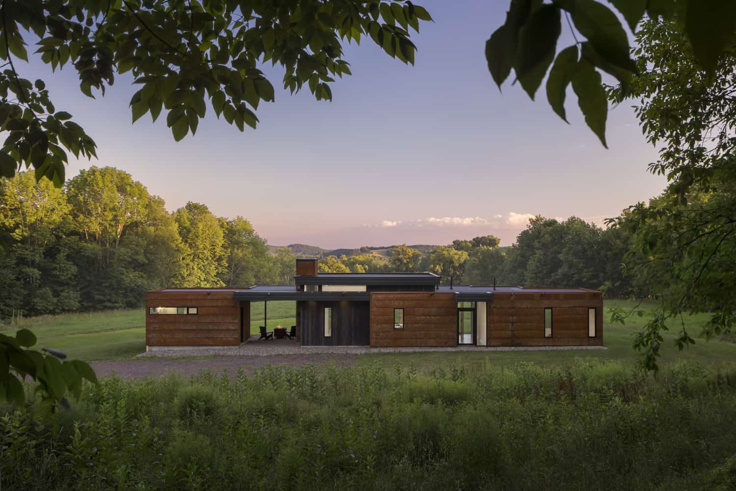 modern-home-exterior-at-dusk