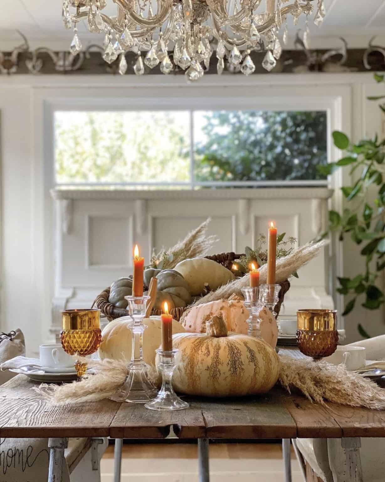 22 Stunning Fall Tablescape Decor Ideas To Wow Your Guests