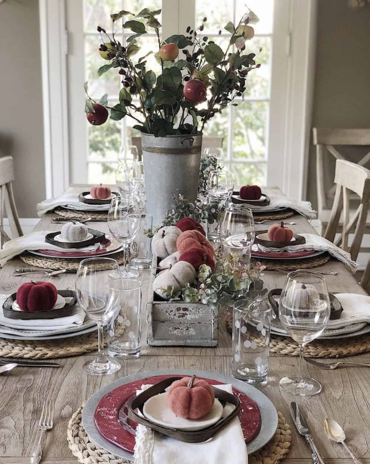22 Stunning Fall Tablescape Decor Ideas To Wow Your Guests