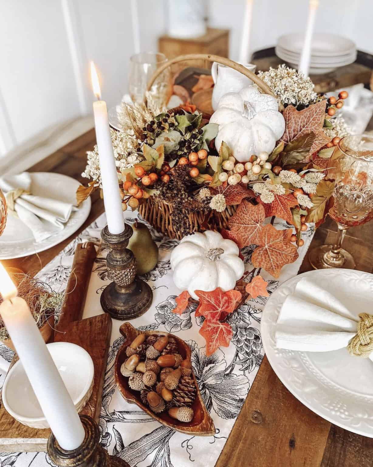 22 Stunning Fall Tablescape Decor Ideas To Wow Your Guests