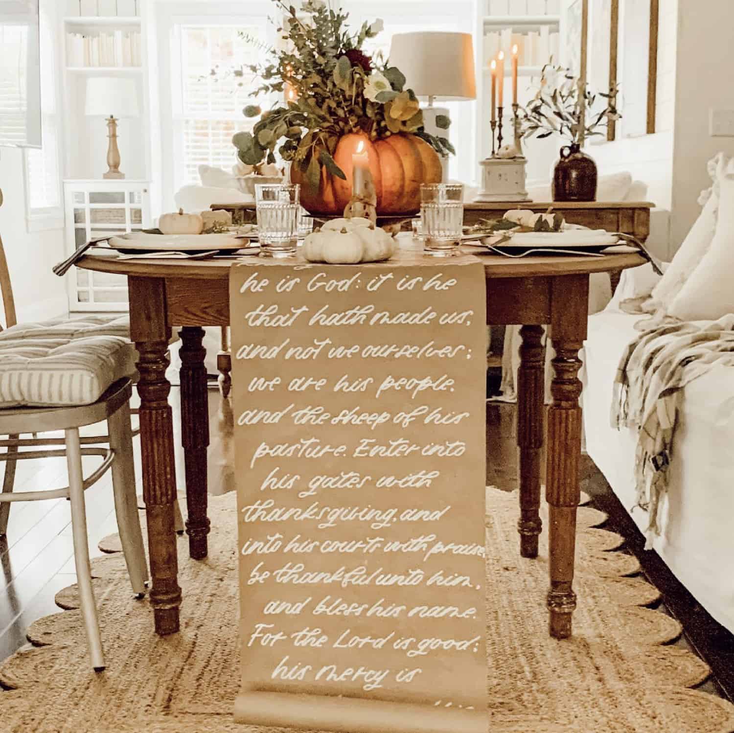 pumpkin-table-centerpiece-for-fall