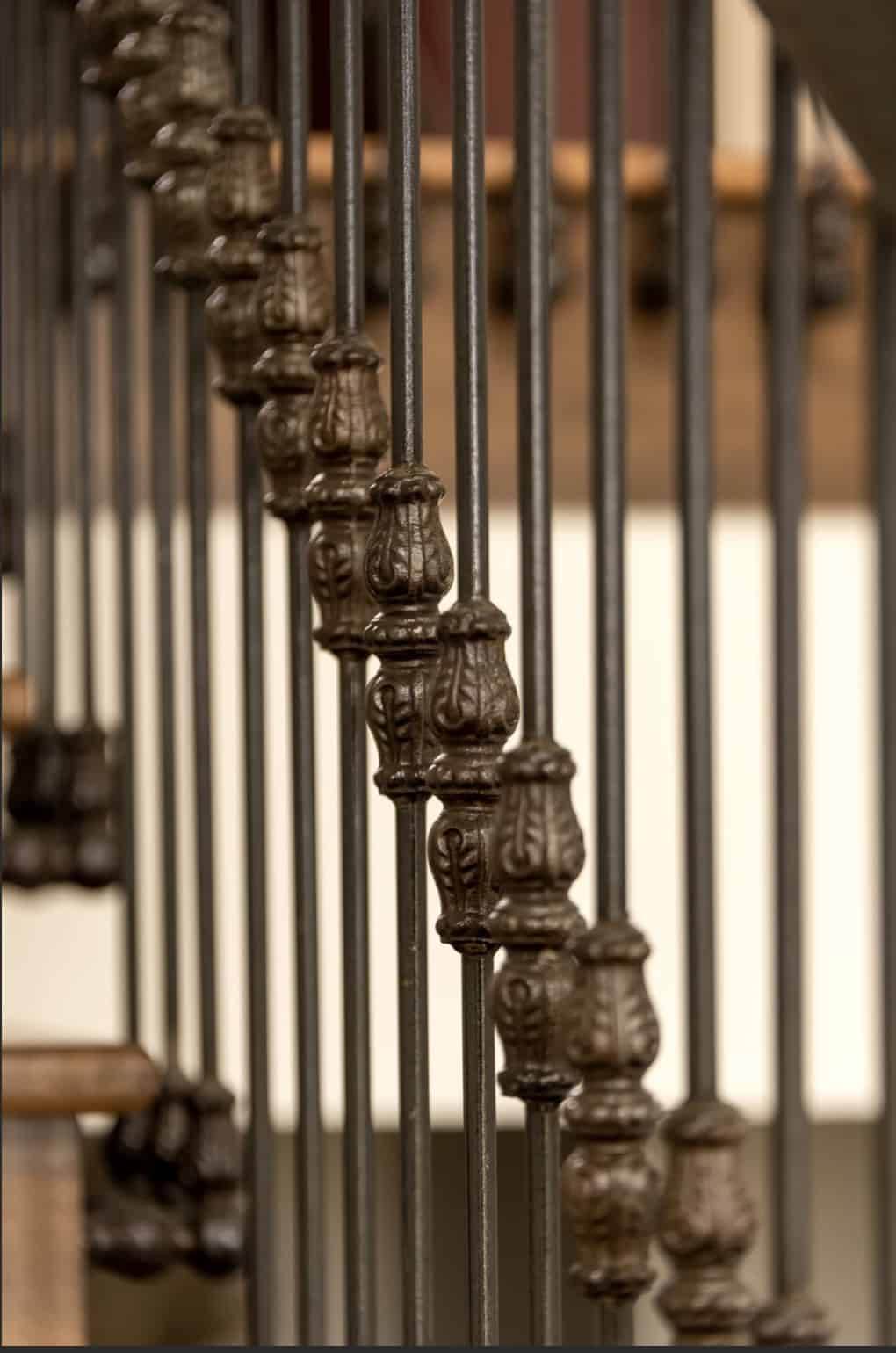 tuscan-style-staircase-detail