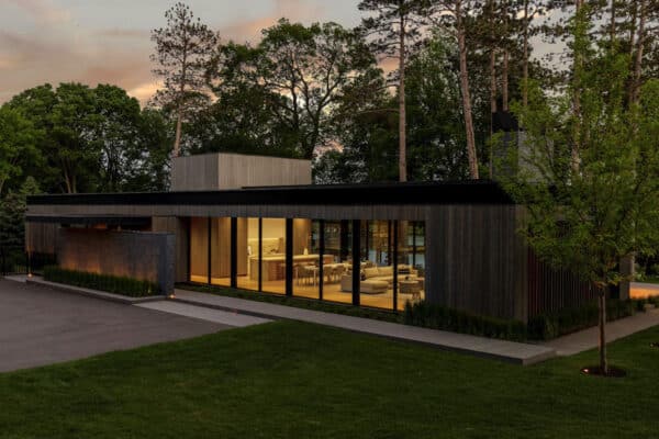 featured posts image for Absolutely stunning modern house on the shores of Lake Minnetonka