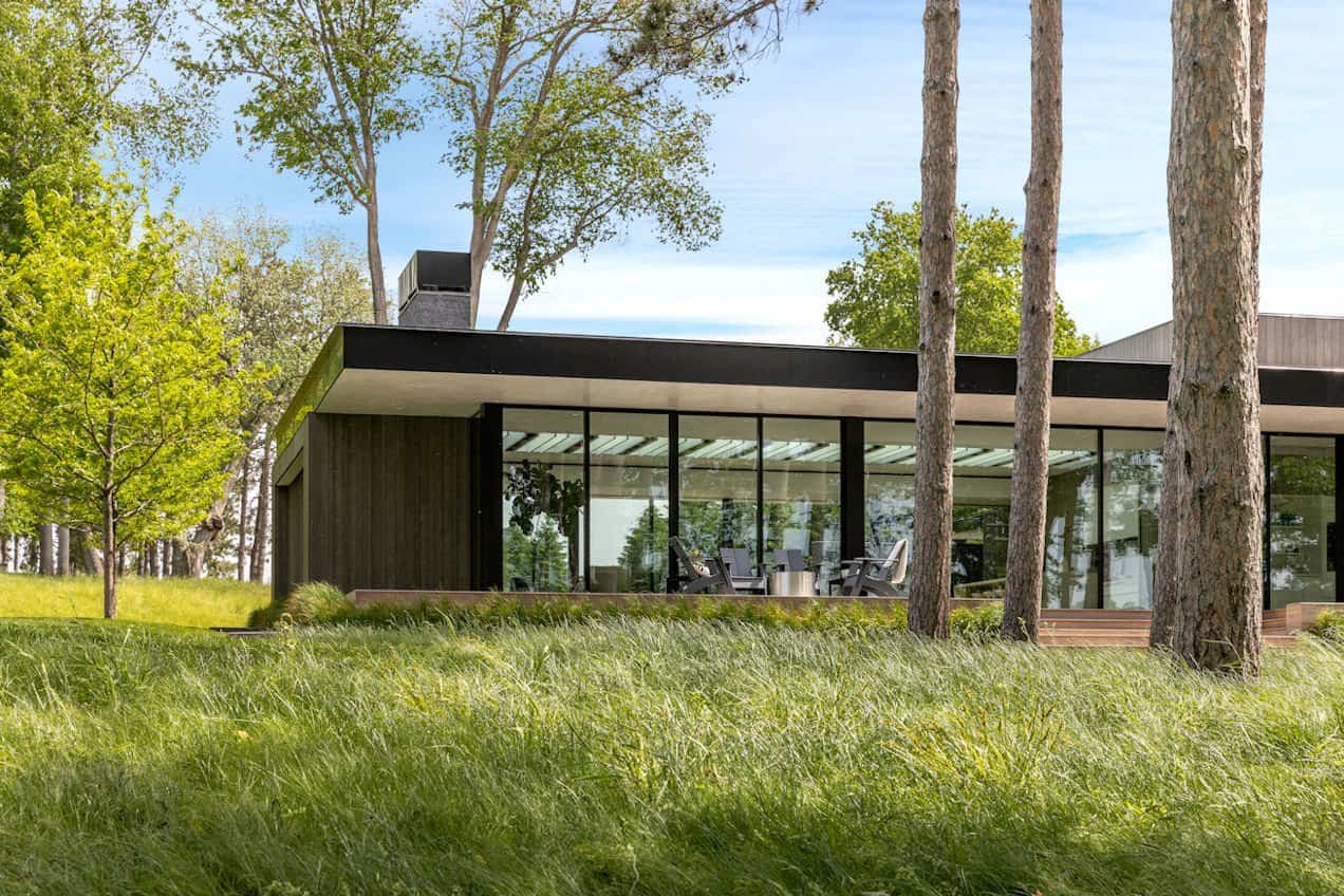 modern-house-exterior-lake-minnetonka