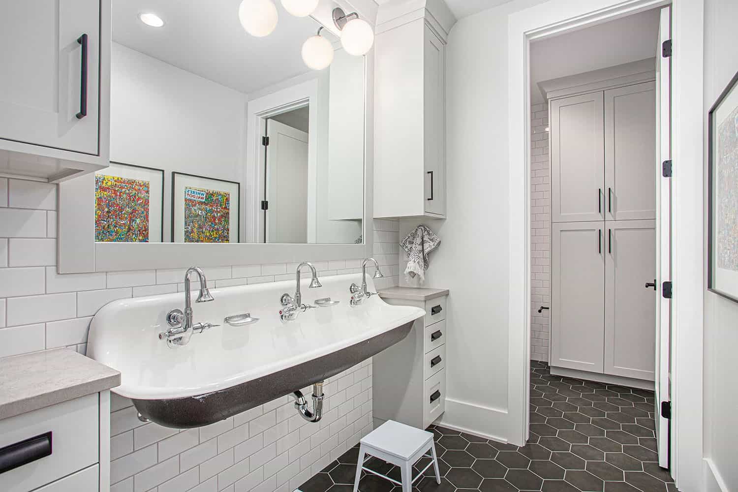 contemporary-bathroom