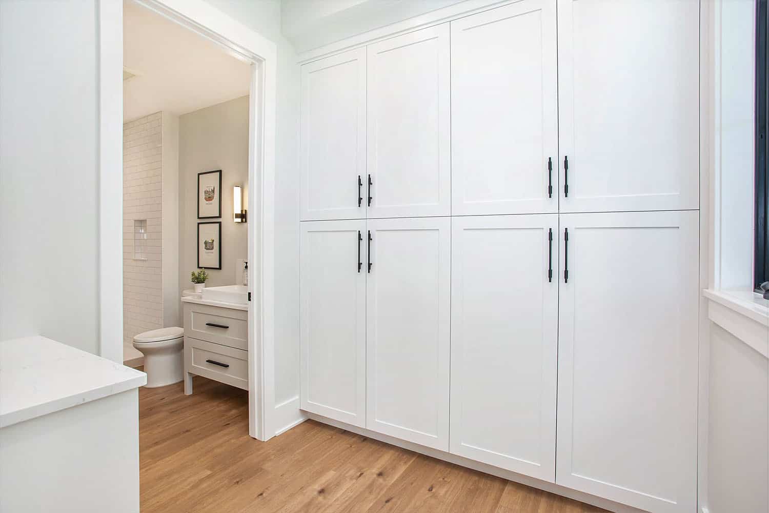 contemporary-bathroom