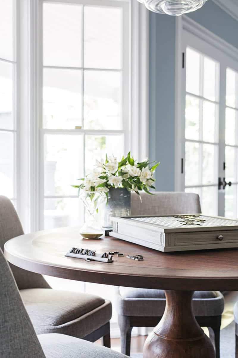 contemporary-family-room