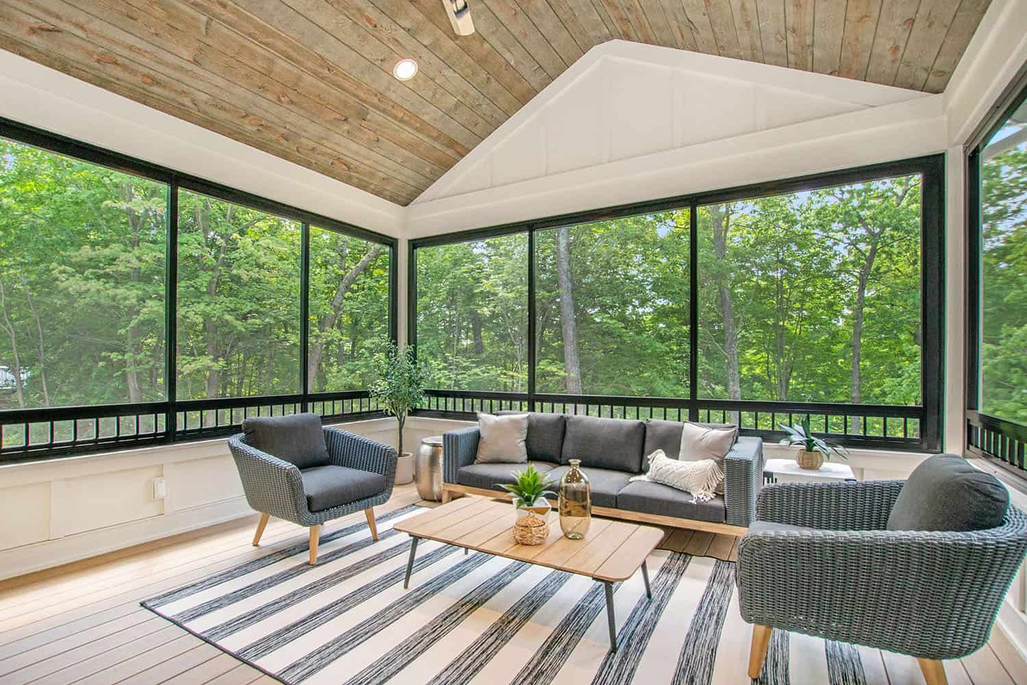 midcentury-modern-sunroom