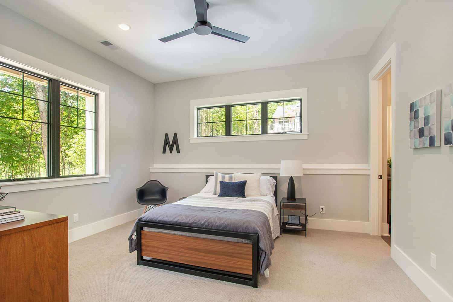 midcentury-modern-bedroom