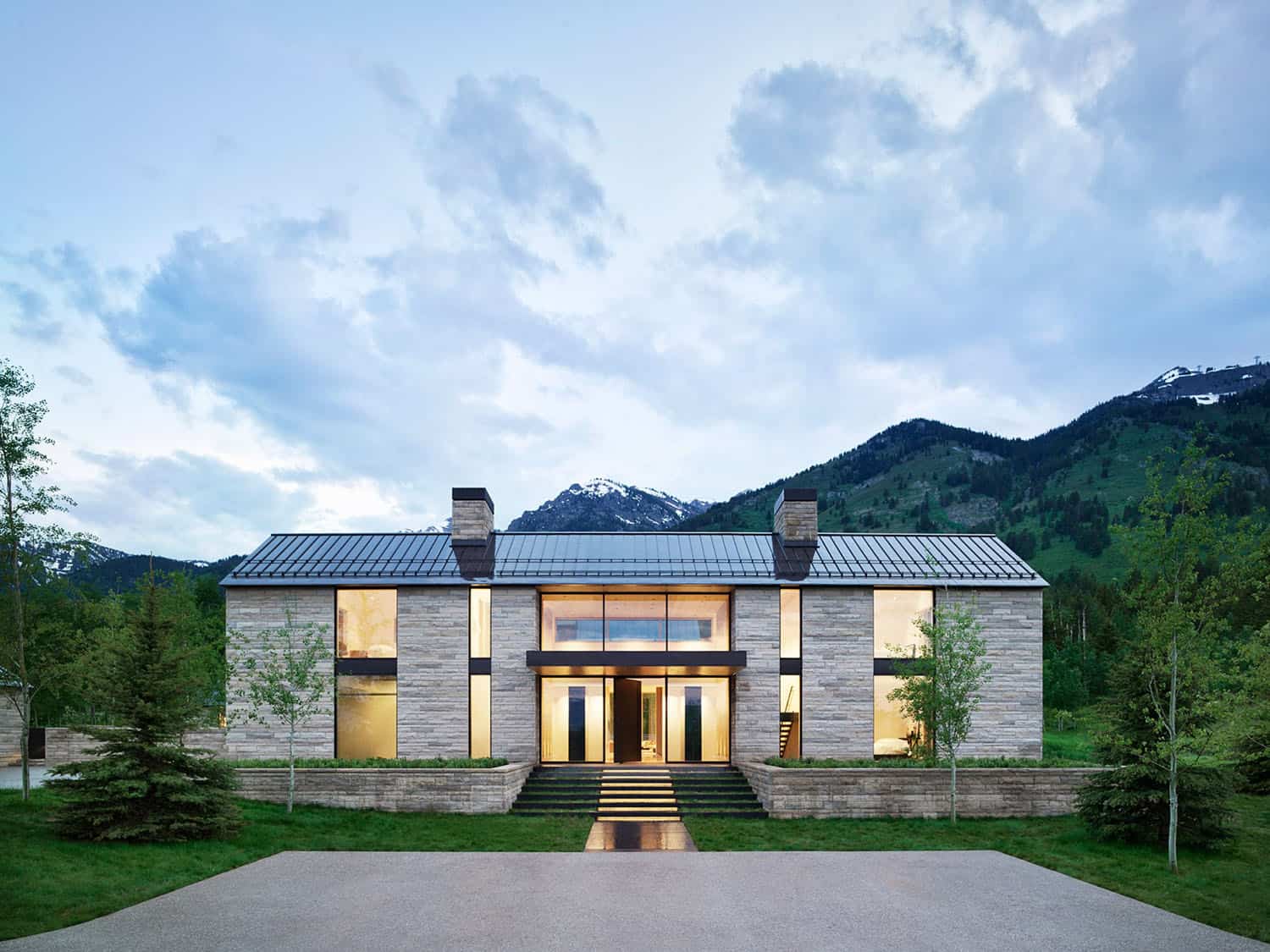 teton-mountain-modern-retreat-exterior