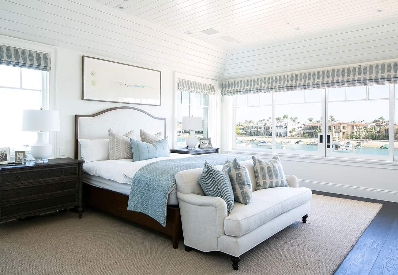 beach-style-bedroom