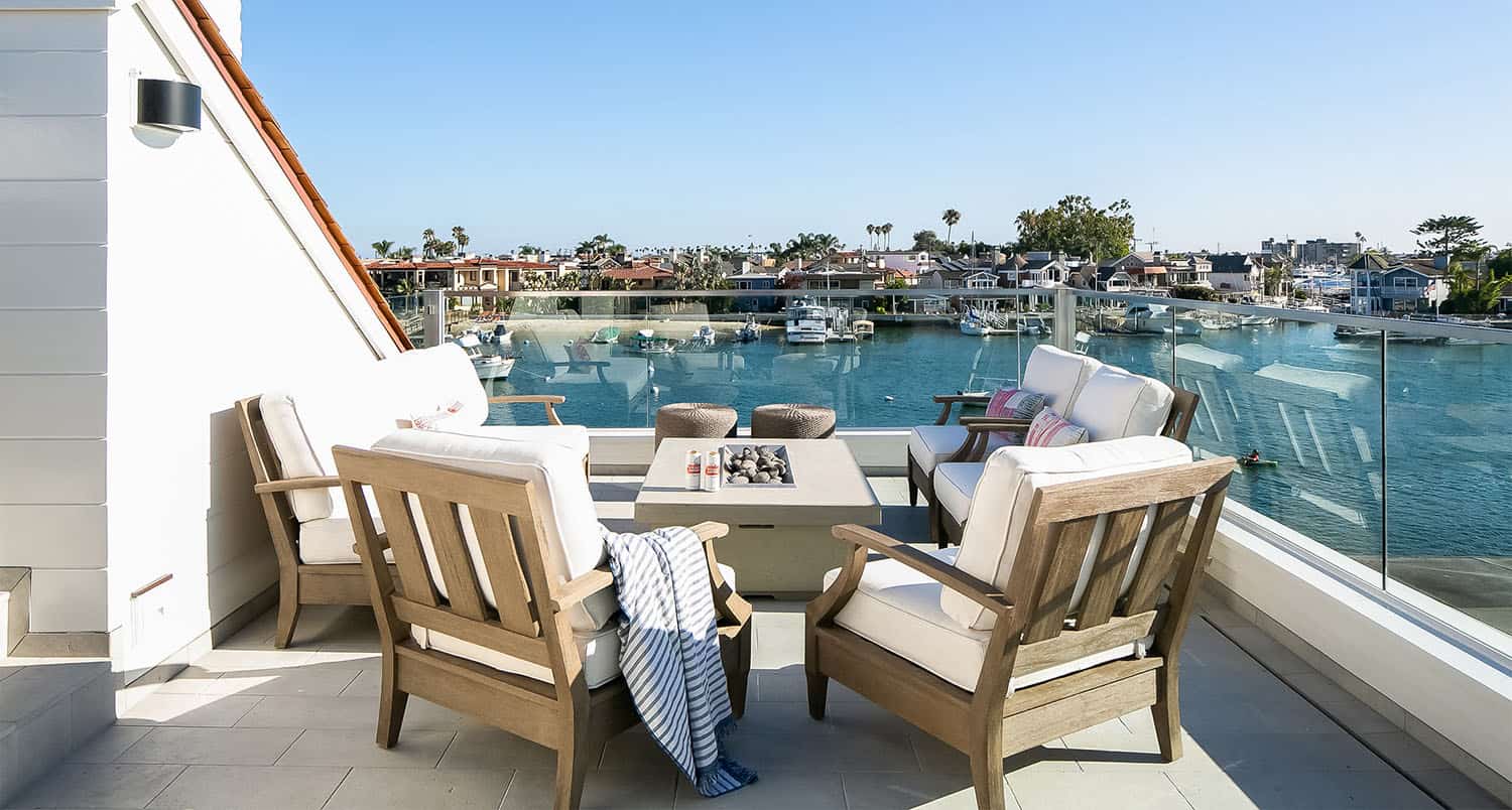 beach-style-outdoor-patio