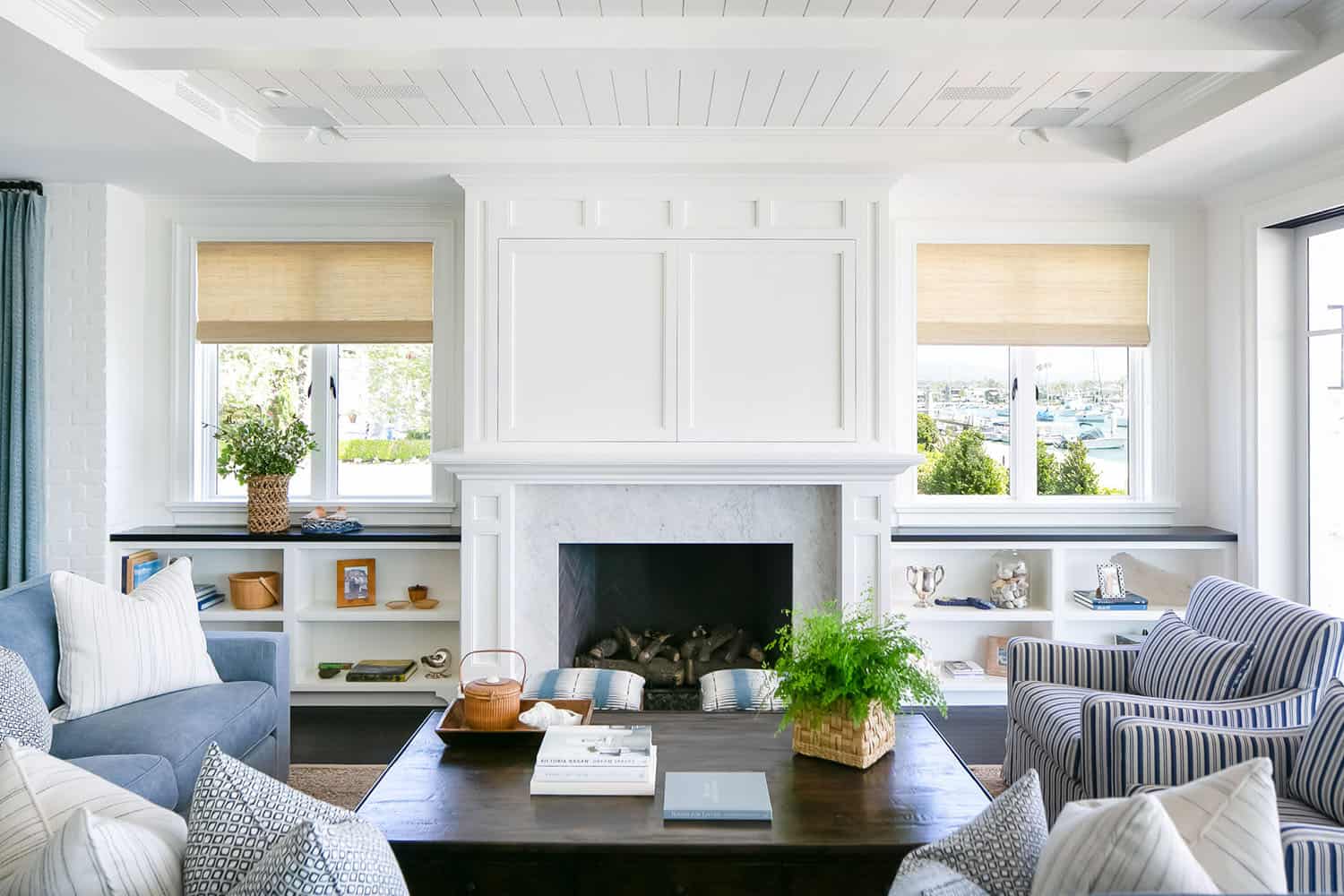 beach-style-living-room