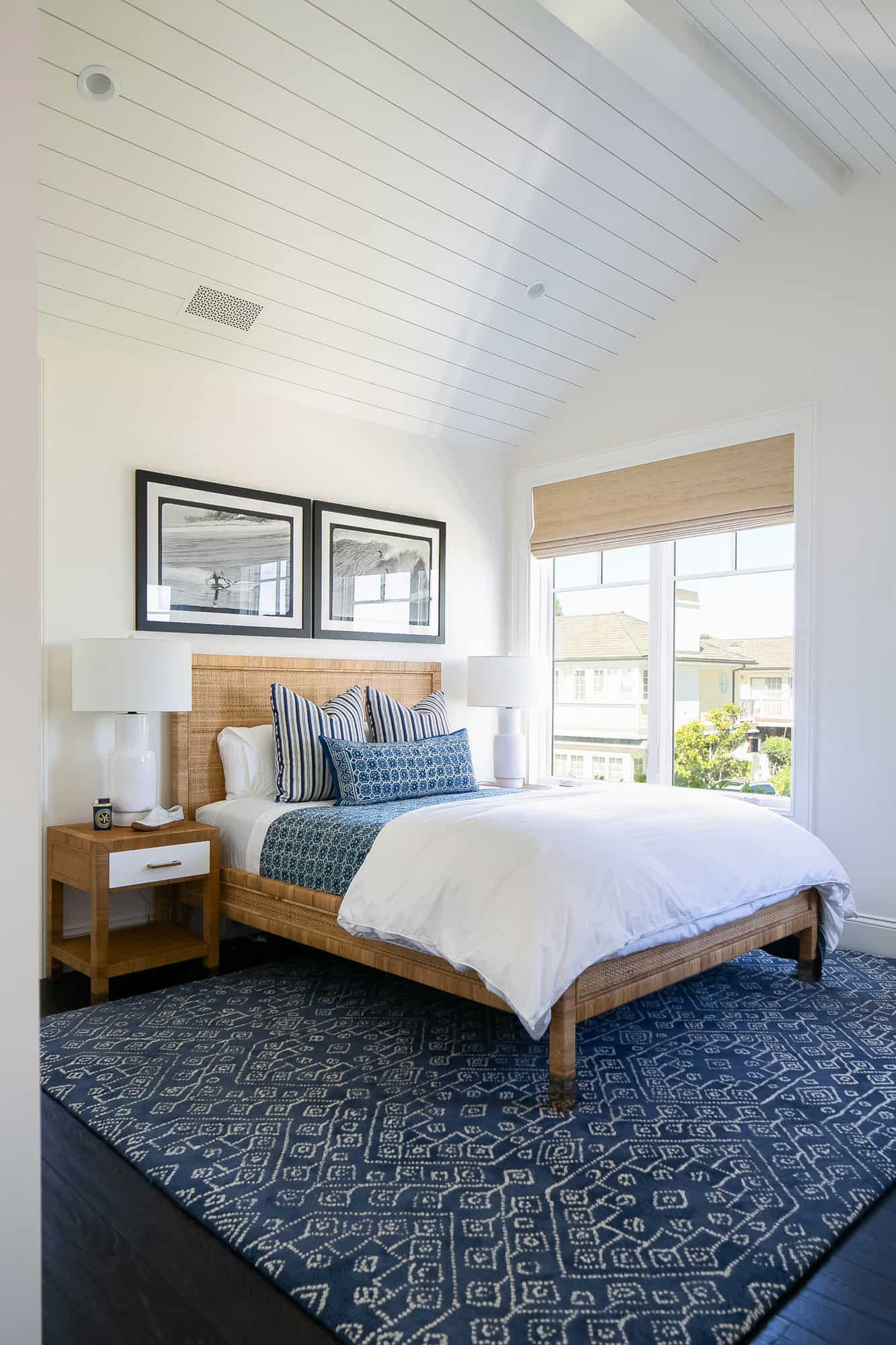 beach-style-bedroom