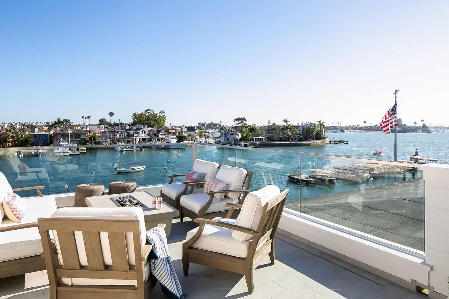 beach-style-outdoor-patio