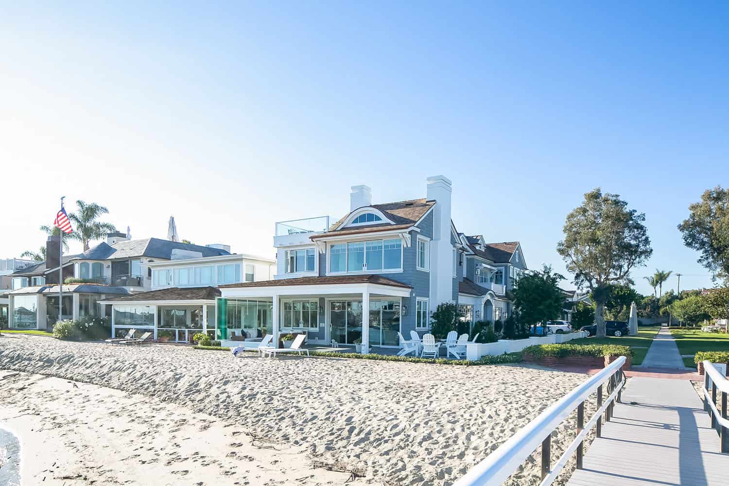 beach-house-exterior