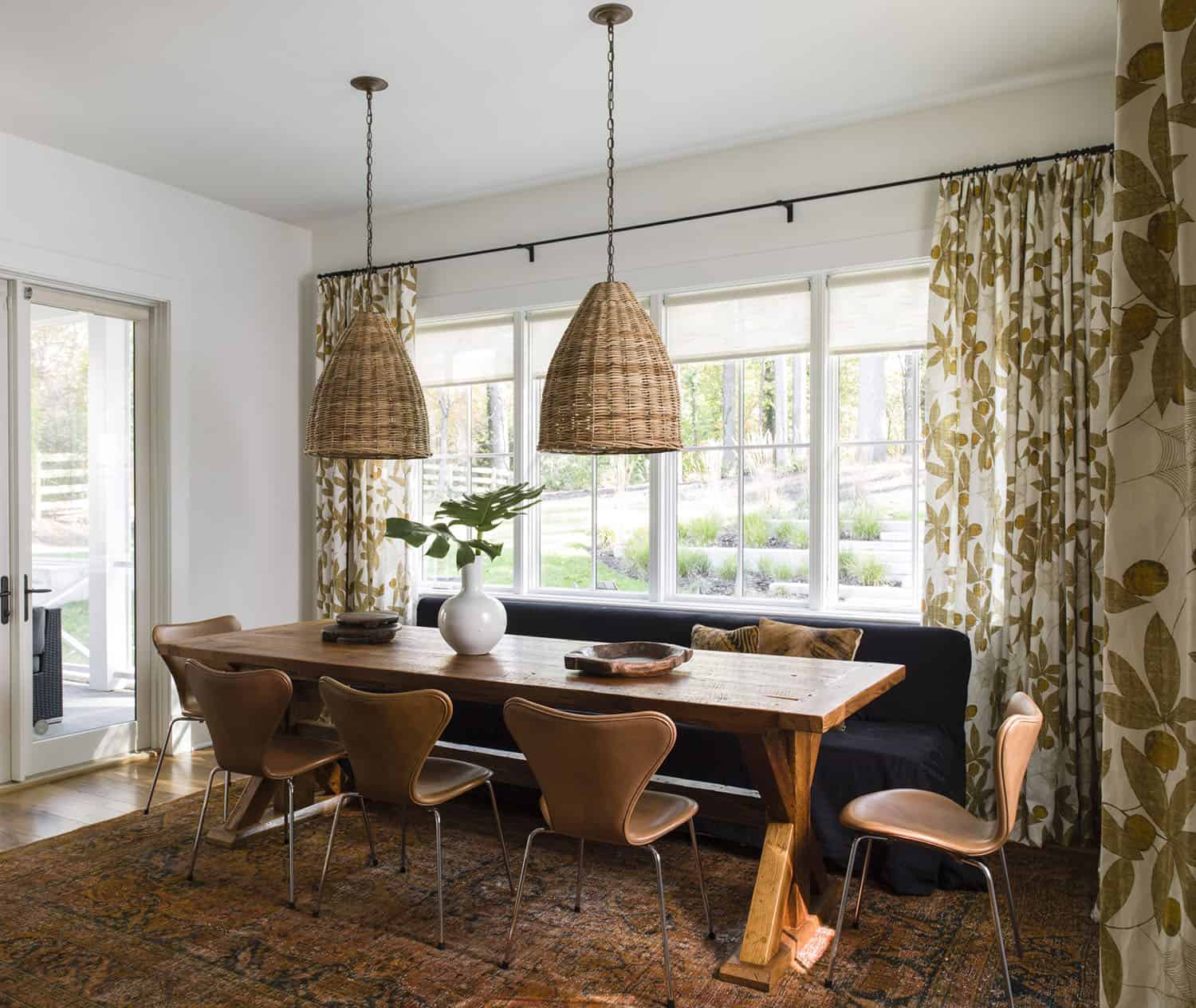 modern-farmhouse-dining-room-virginia