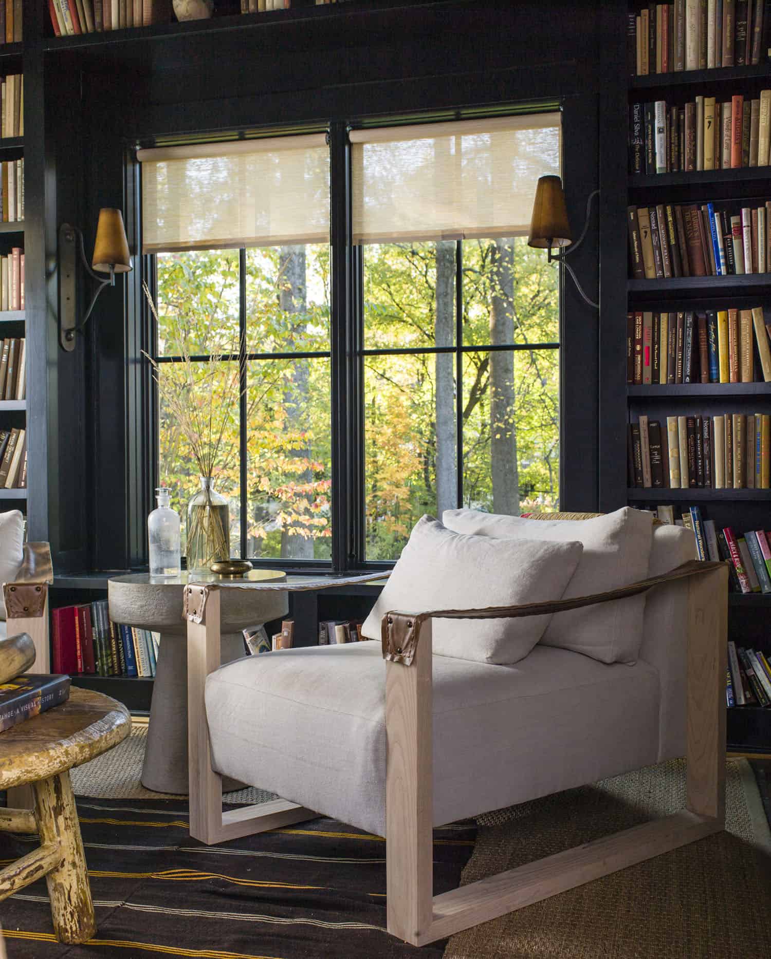 farmhouse-home-library