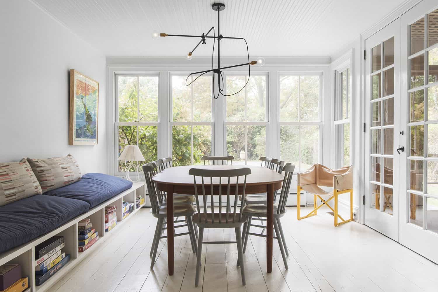 beach-style-dining-room