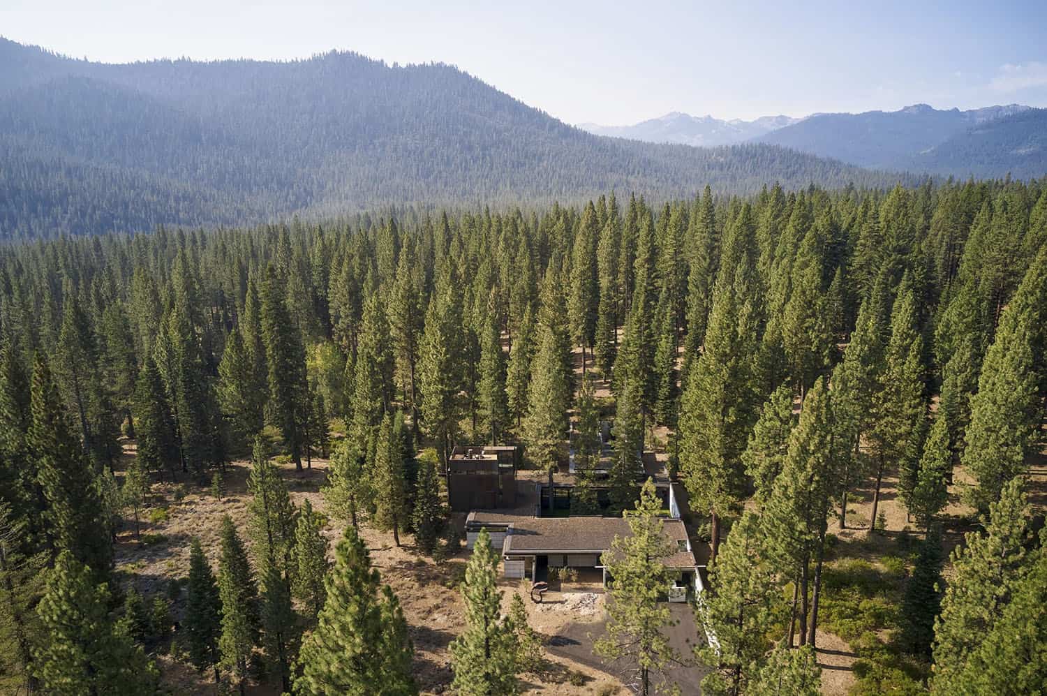 modern-high-desert-home-landscape