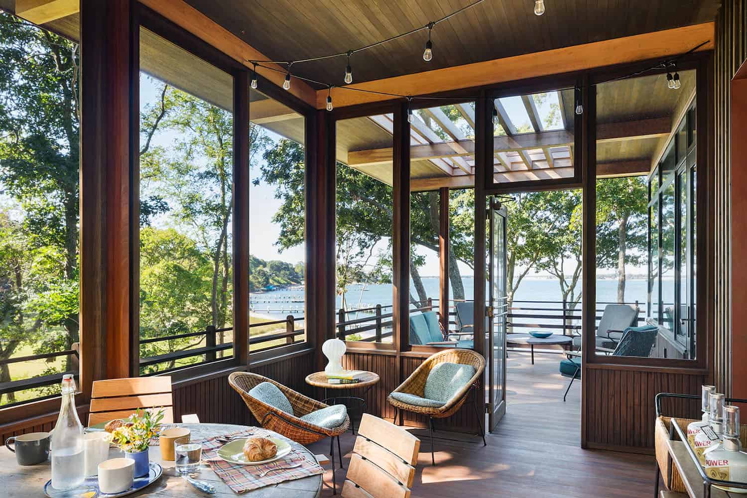modern-screened-porch