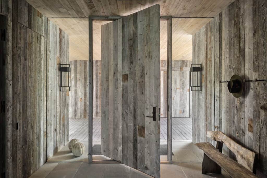 A rustic modern home with a strong connection to nature in Wyoming
