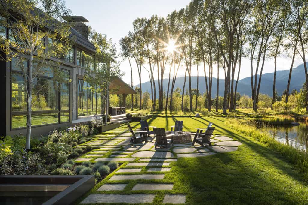 A rustic modern home with a strong connection to nature in Wyoming