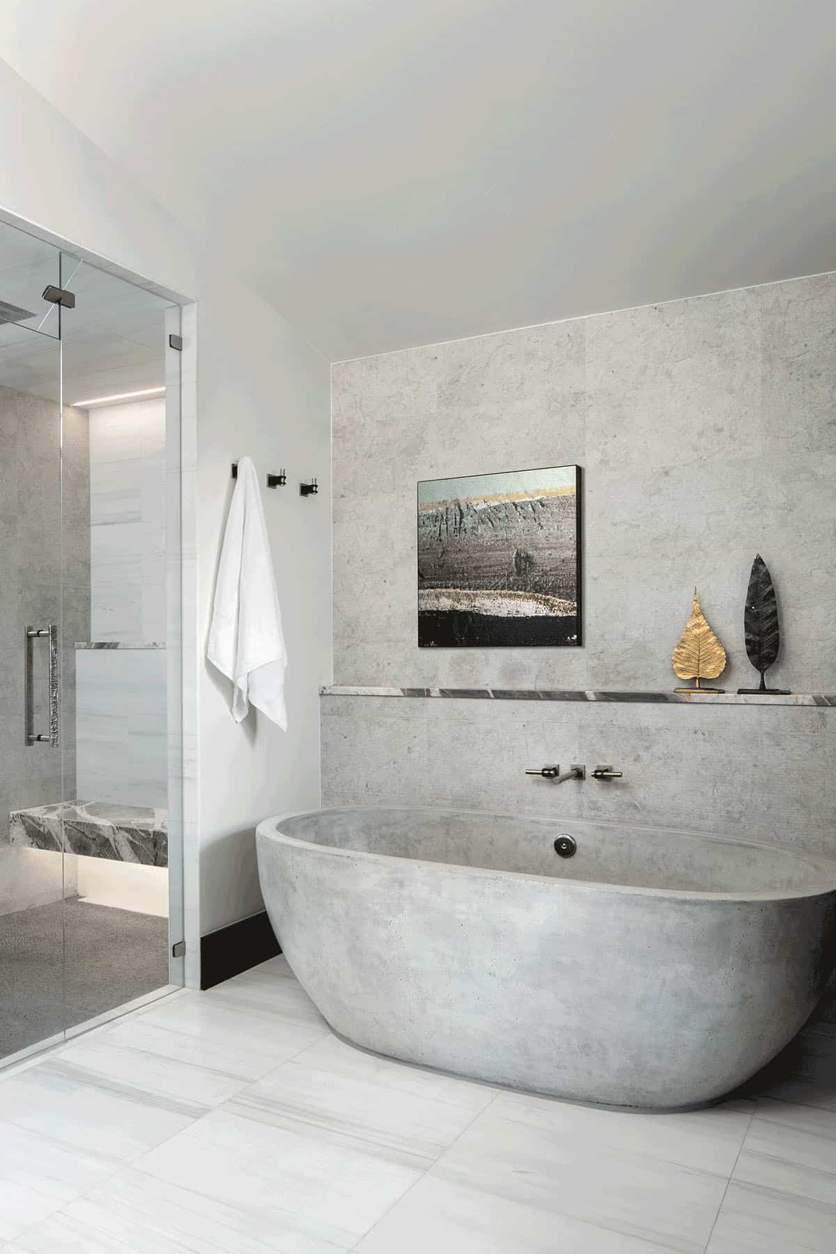 rustic-modern-colorado-mountain-bathroom
